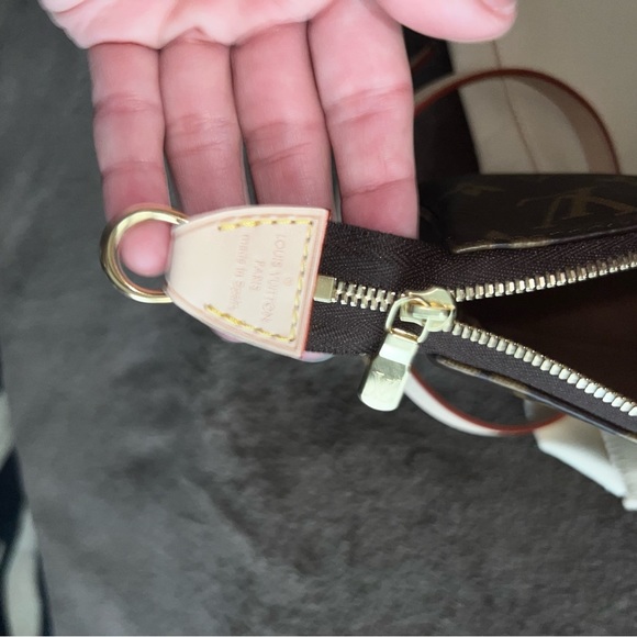 LOUIS VUITTON MONOGRAM POCHETTE ACCESSOIRES BAG POUCH CLUTCH - Picture 12 of 15